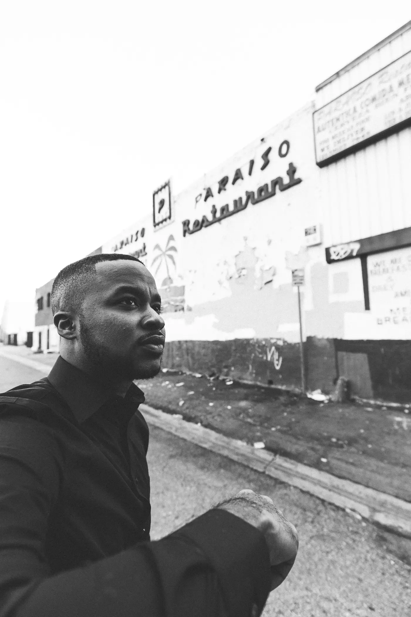 Black-and-white profile of Tierre Maclin